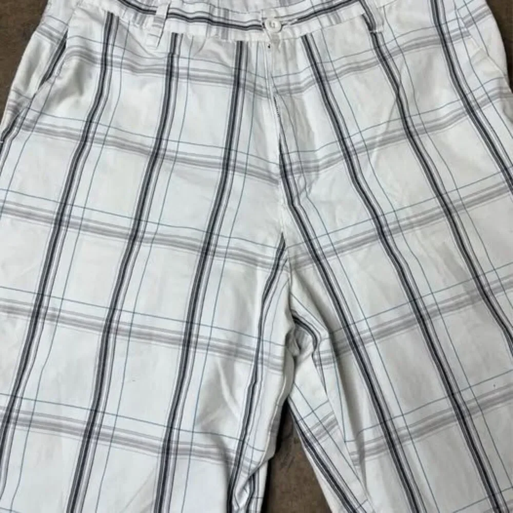 Burnside White Plaid Men's Shorts size 34